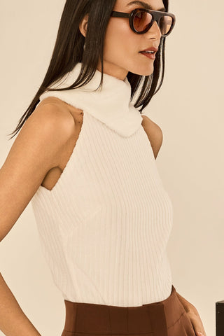 Blusa Gola Alta Em Pelo - Off White 411534BR03 OFF..