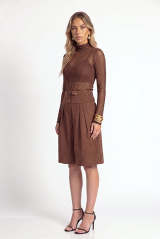 Blusa Em Tule - Marron - pose